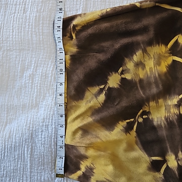 Neiman Marcus Suede Skirt Size 8 - Picture 3 of 8